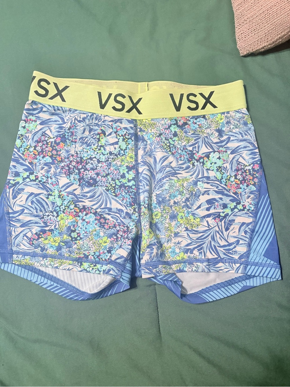 VSX Floral Print women’s Spandex Athletic Shorts – Blue & Yellow Waistband Sz s